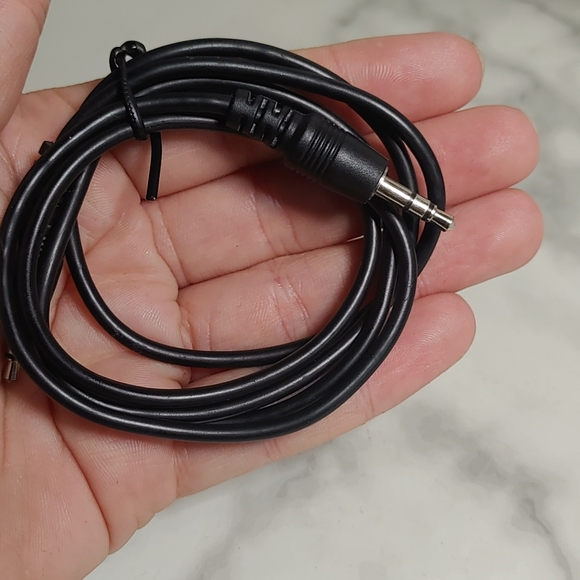 🎁 Free With Purchase - Picture 2 of 2